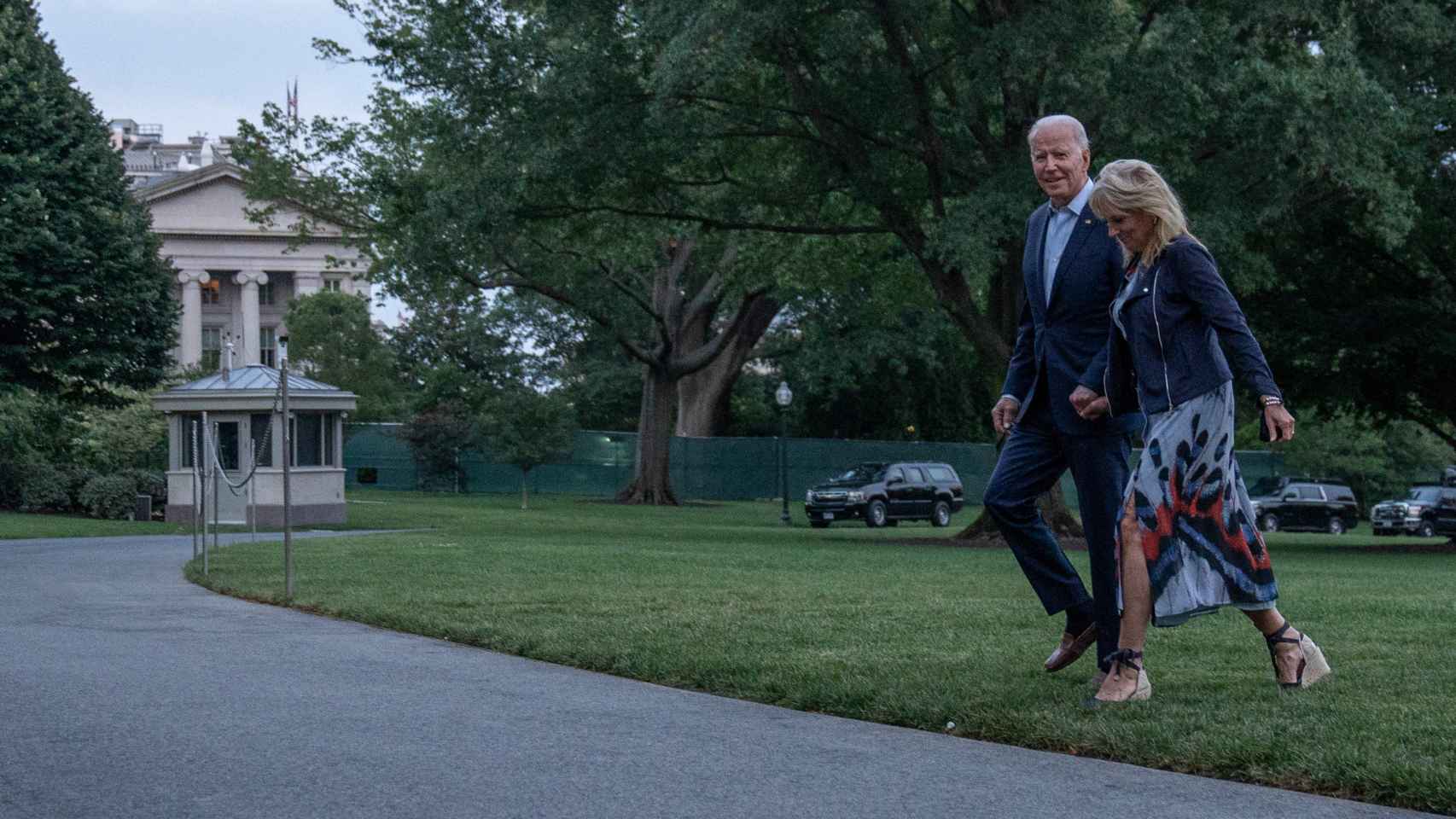 President Sánchez travels to La Mareta, Macron to Brégançon, and Biden to Camp David: Government Leaders' Summer Getaways Never Stop